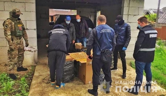 Привласнили понад 18 мільйонів: черкаські правоохронці допомогли викрити кримінальне угрупування