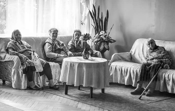 Керівниця притулку для пристарілих на Черкащині примушувала літніх людей переписувати на себе все майно