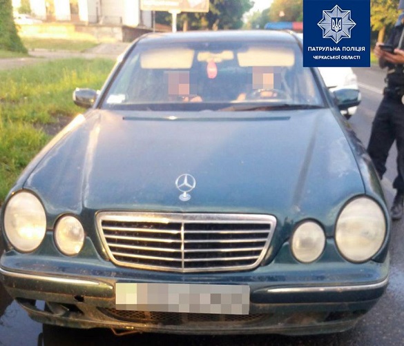 Нетвереза жінка у Черкасах кермувала автівкою без документів (ФОТО)