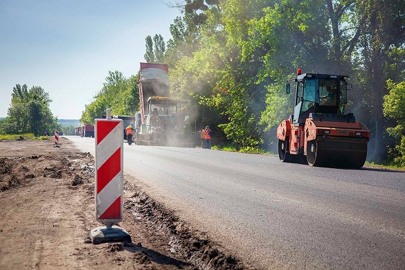 На Черкащині продовжили ремонтувати ділянки дороги