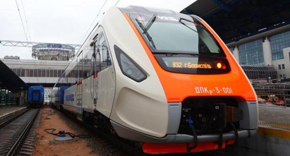 Через технічні невідповідності новий дизельний потяг не курсуватиме через Черкаси