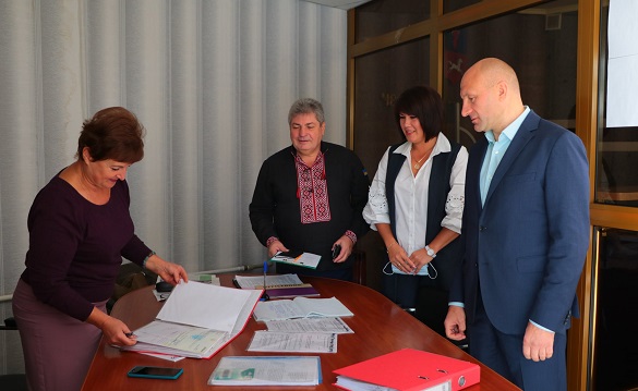 Бондаренко подав документи на реєстрацію у кандидати на посаду мера Черкас