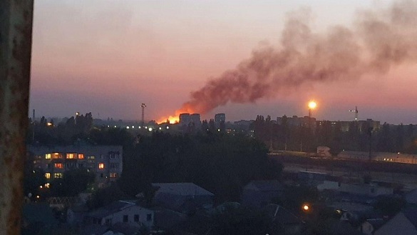 Пожежу сміттєзвалища черкаські рятувальники ліквідовували близько 17 годин (ВІДЕО)