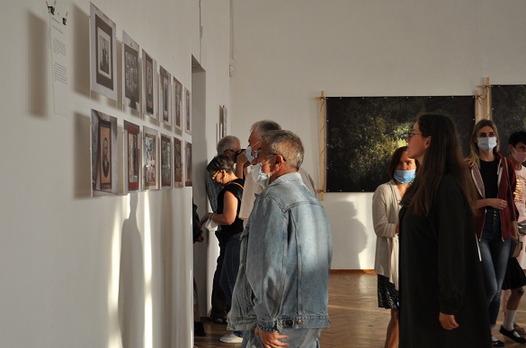 Виставку фотографій із Трахтемирова презентували в Черкасах
