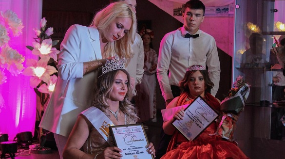 Краса, взаємопідтримка і світло: в Черкасах провели конкурс краси серед дівчат з інвалідністю (ФОТО)