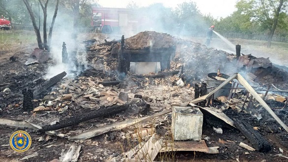 На території чоловічого монастиря в Черкаській області сталася пожежа (ФОТО)