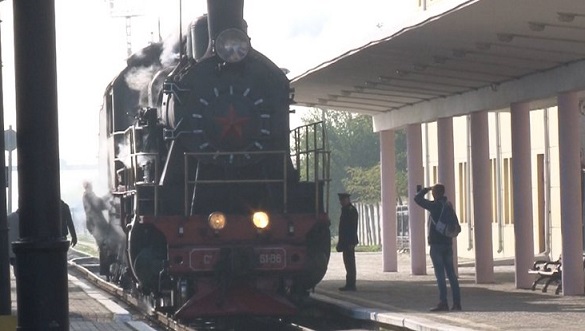 Раритетний паровоз, якому понад 70 років, проїхався Черкащиною