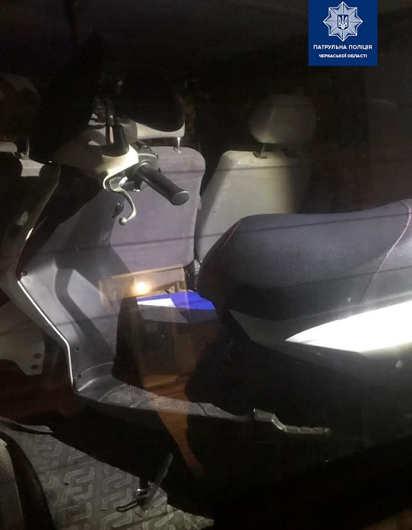 Черкащанин украв скутер та заховав його в машині (ФОТО)