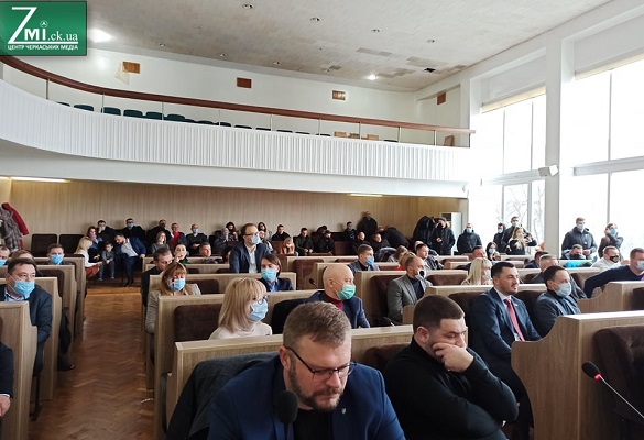 Деякі черкаські депутати вважають неправомірним вирішення кадрових питань на сьогоднішній сесії