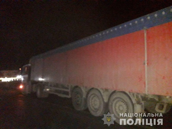 ДТП на Черкащині: під колесами вантажівки загинув пішохід