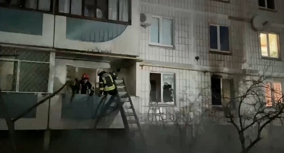 У Чекасах сталася пожежа: одна жінка отримала опіки (ВІДЕО)