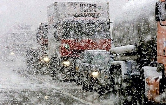 На Черкащині зняли обмеження руху вантажівок в напрямку столиці