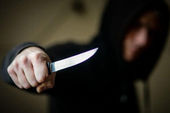 У Черкасах на 60 діб посадили під варту чоловіка за напад із ножем