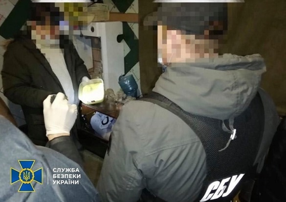 Групі наркоторговців на Черкащині, у складі якої був поліцейський, оголосили підозру