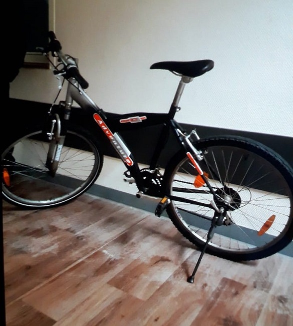 У Черкасах шукають свідків крадіжки велосипеда в дитини (ФОТО)