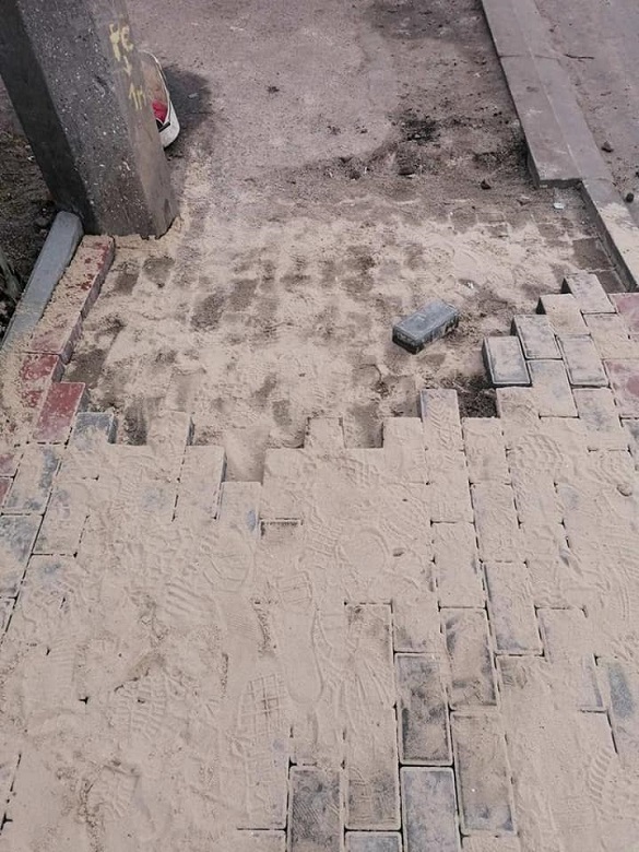 Уночі в Черкасах викрали плитку з вулиці, що ремонтують (ФОТО)