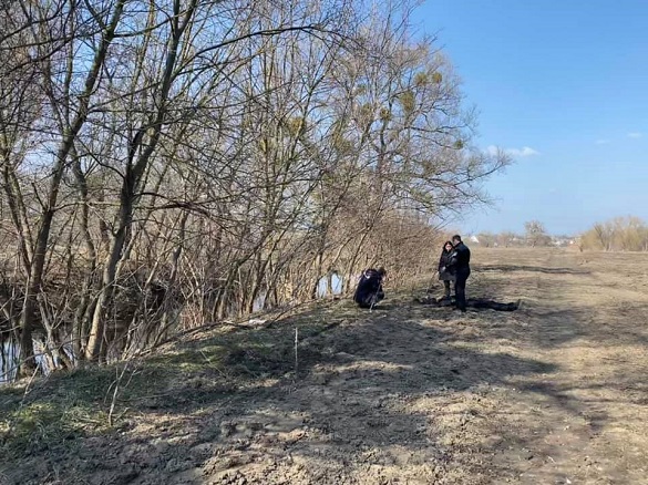 У річці на Черкащині знайшли труп чоловіка (ФОТО)