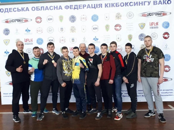 Десять спортсменів із Черкащини вибороли нагороди на чемпіонаті з кікбоксингу