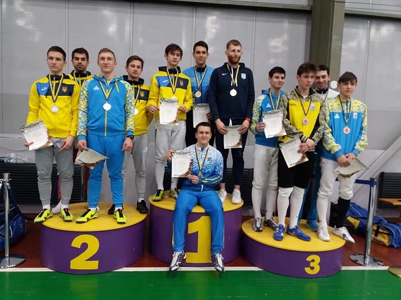 Черкаські спортсмени здобули 10 нагород на всеукраїнських змаганнях (ФОТО)
