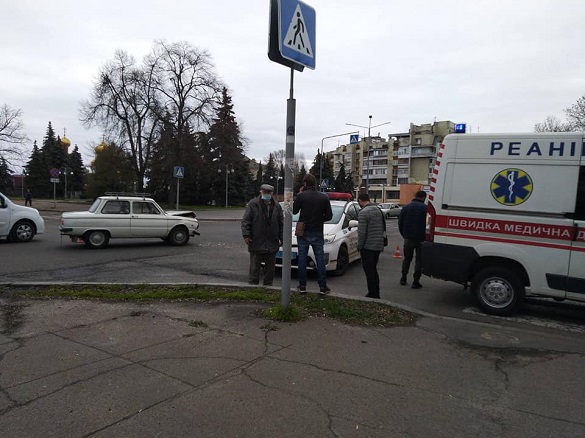 У Черкасах не розминулись два автомобілі: постраждав 80-річний чоловік (ФОТО)