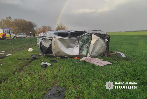 З’їхав у кювет та перекинувся: на Черкащині в ДТП загинув водій