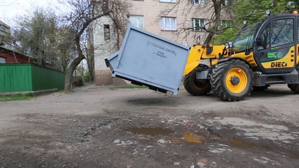 Для прибирання сміття в Черкасах залучили комунальні підприємства