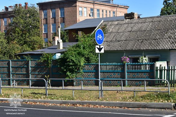 На вулиці Чехова у Черкасах зробили велодоріжку (ФОТО)