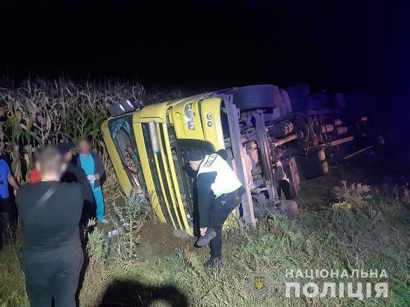 Поліція встановлює причини ДТП на Черкащині, у якій загинув водій вантажівки