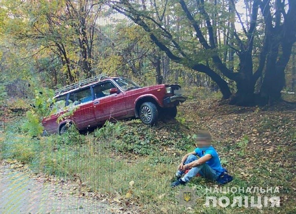 На Черкащині чоловік викрав автомобіль, який стояв під двором