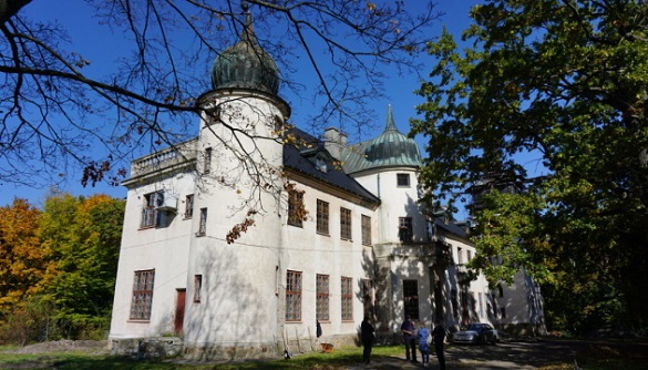 На Черкащині старовинному палацу повернуть первісний вигляд