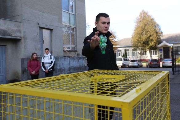 Черкаські студенти разом з бізнесом збиратимуть пластик для допомоги вуличним тваринам