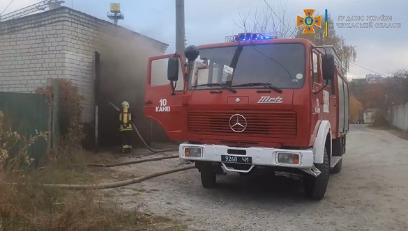 Пожежа в будинку та в автомобілі: на Черкащині за добу загинуло дві людини