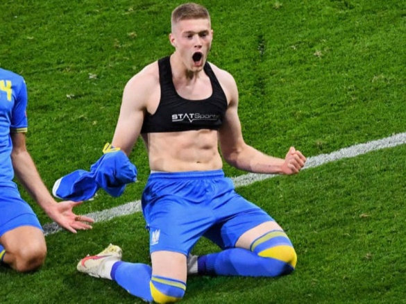 Черкащанин Довбик забив фінальний гол Боснії