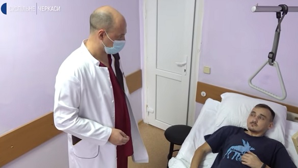 Пацієнта, якому в Черкасах пересадили нирку від посмертного донора, виписали з лікарні (ВІДЕО)