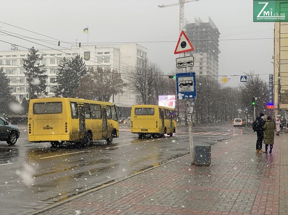 10 грн - в автобусі й 8 грн - у тролейбусі: в Черкасах планують підняти вартість квитка в громадському транспорті