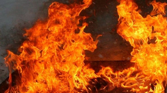 На Черкащині чоловік отримав опіки обличчя під час пожежі