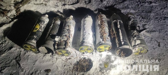 Правоохоронці перевірили невідомі предмети, які наполохали шукачів скарбів на Черкащині