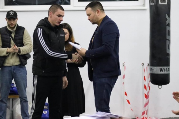 На Черкащині боксери та їх тренери за свої успіхи отримали винагороду