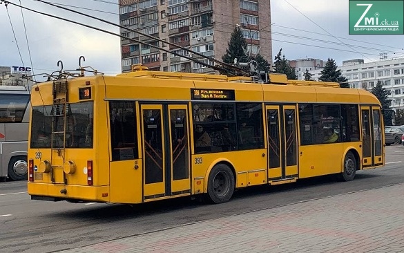Черкаські тролейбуси перевозитимуть пасажирів безкоштовно 
