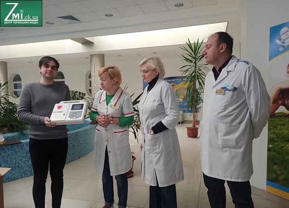 У Черкасах дитячій лікарні передали нове обладнання (ФОТО)  