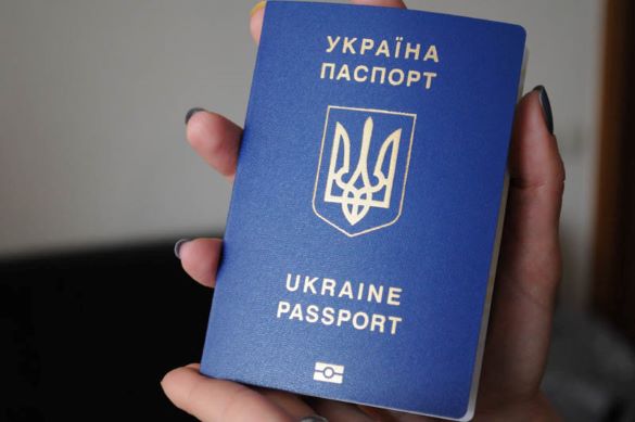 Незважаючи на війну: щоб виїхати з України потрібен закордонний паспорт