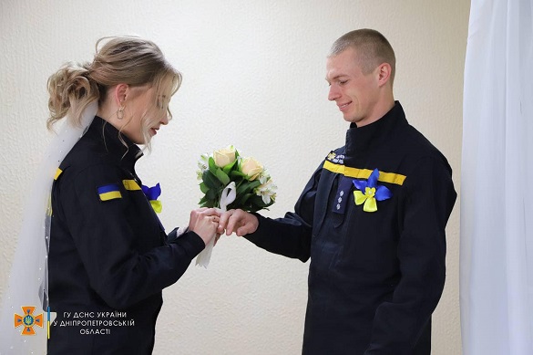 Черкащанка вийшла заміж за рятувальника в Дніпропетровській області