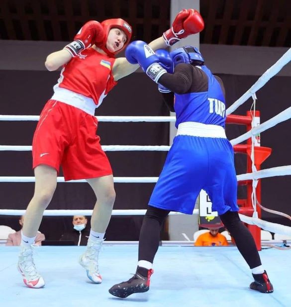 Черкащанка буде змагатись за медаль чемпіонату Європи з боксу