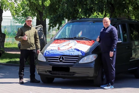 Представнику Ультрас Черкаси передали мікроавтобус на потреби ЗСУ 