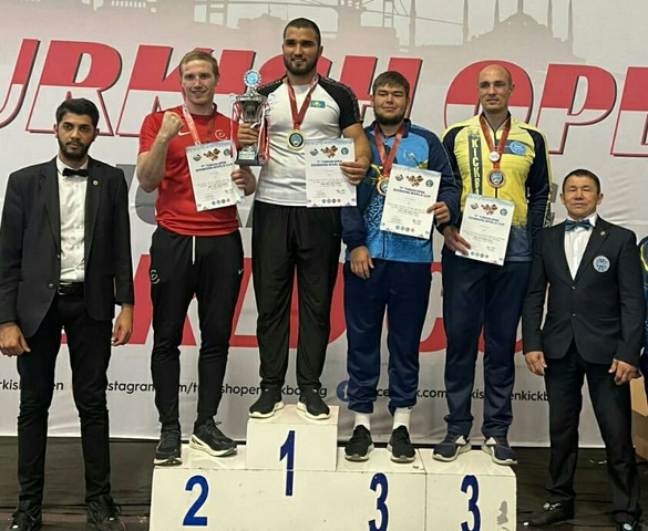 Черкаський спортсмен здобув нагороду на Кубку Світу з кікбоксингу WAKO