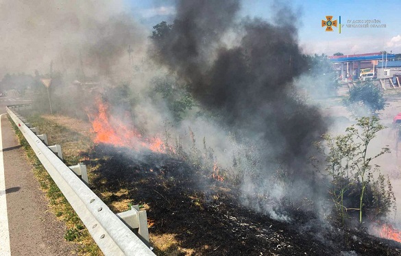 За добу рятувальники Черкащини гасили пожежі в двох районах (ФОТО)