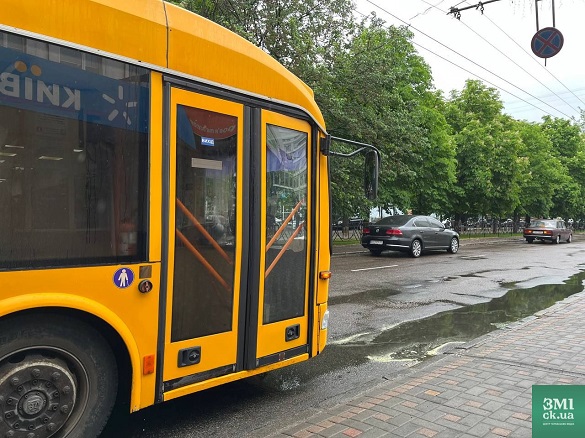 Черкащани просять зменшити вартість проїзду в тролейбусах