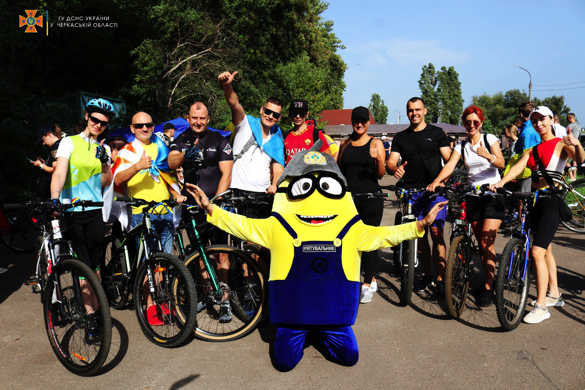 У Черкасах відбувся благодійний велопробіг: вдалося зібрати понад 20 тис грн (ФОТО)