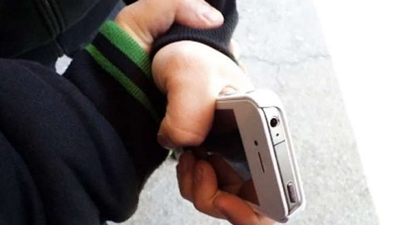 14-річний хлопець на Черкащині викрав у жінки телефон