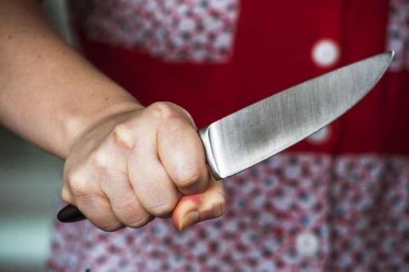 У Черкасах жінка ножем порізала свого чоловіка